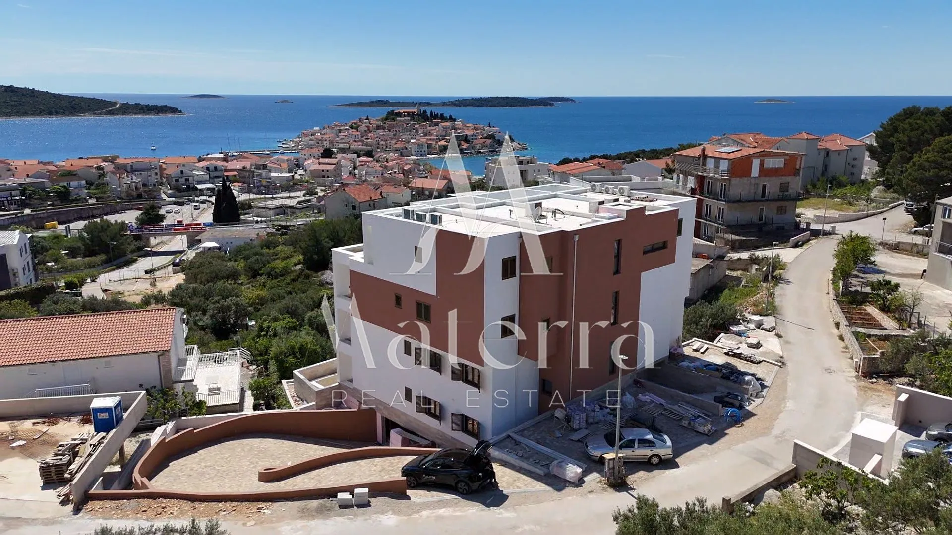 primošten – lux stan s4 , 1. kat, 3-soban, bazen, pogled - slika 1