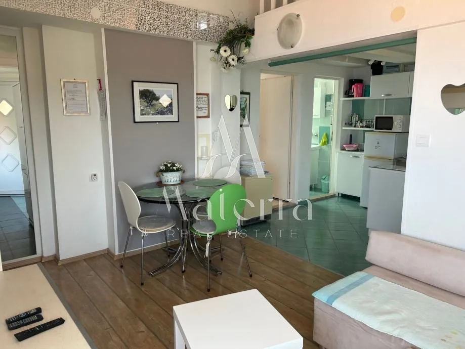 primošten- četverosoban stan sa vrhunskim pogledom p=108,35m² - slika 2