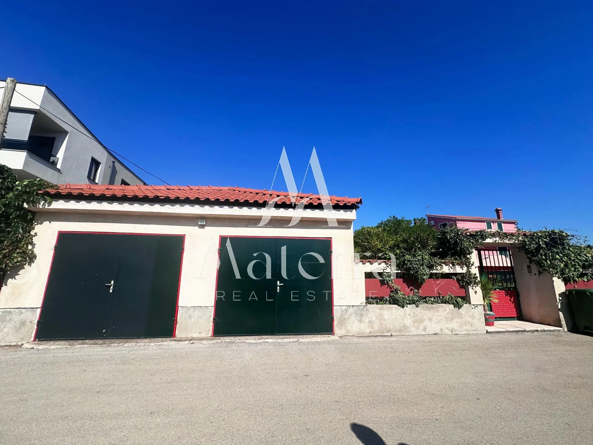 brodarica – kuća 250 m od mora, površina = 454 m² - slika 5
