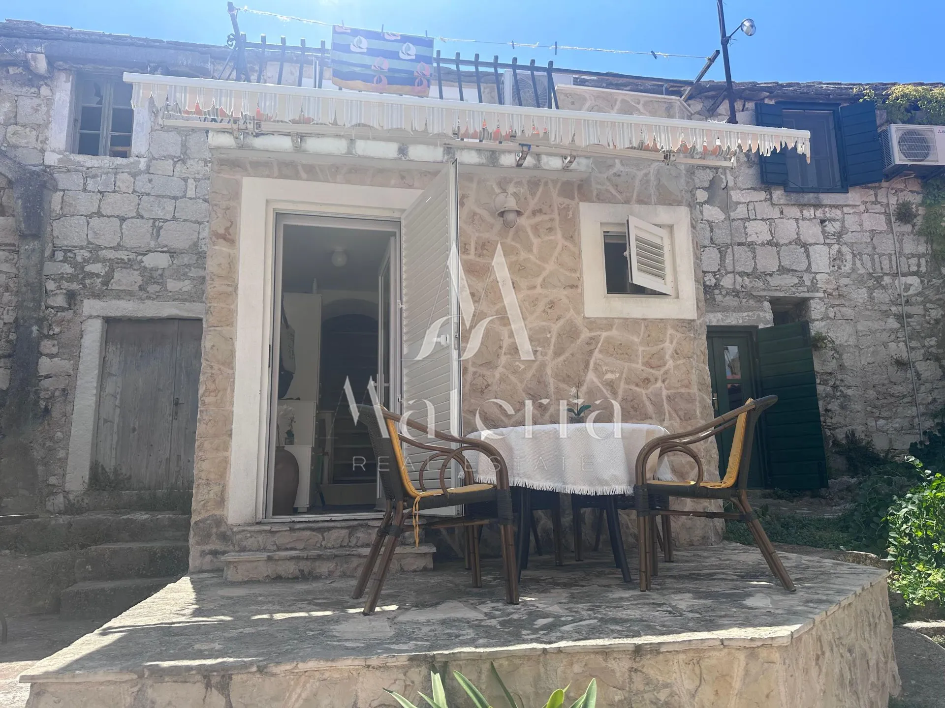 primošten - kamena kuća p=50 m² - slika 2