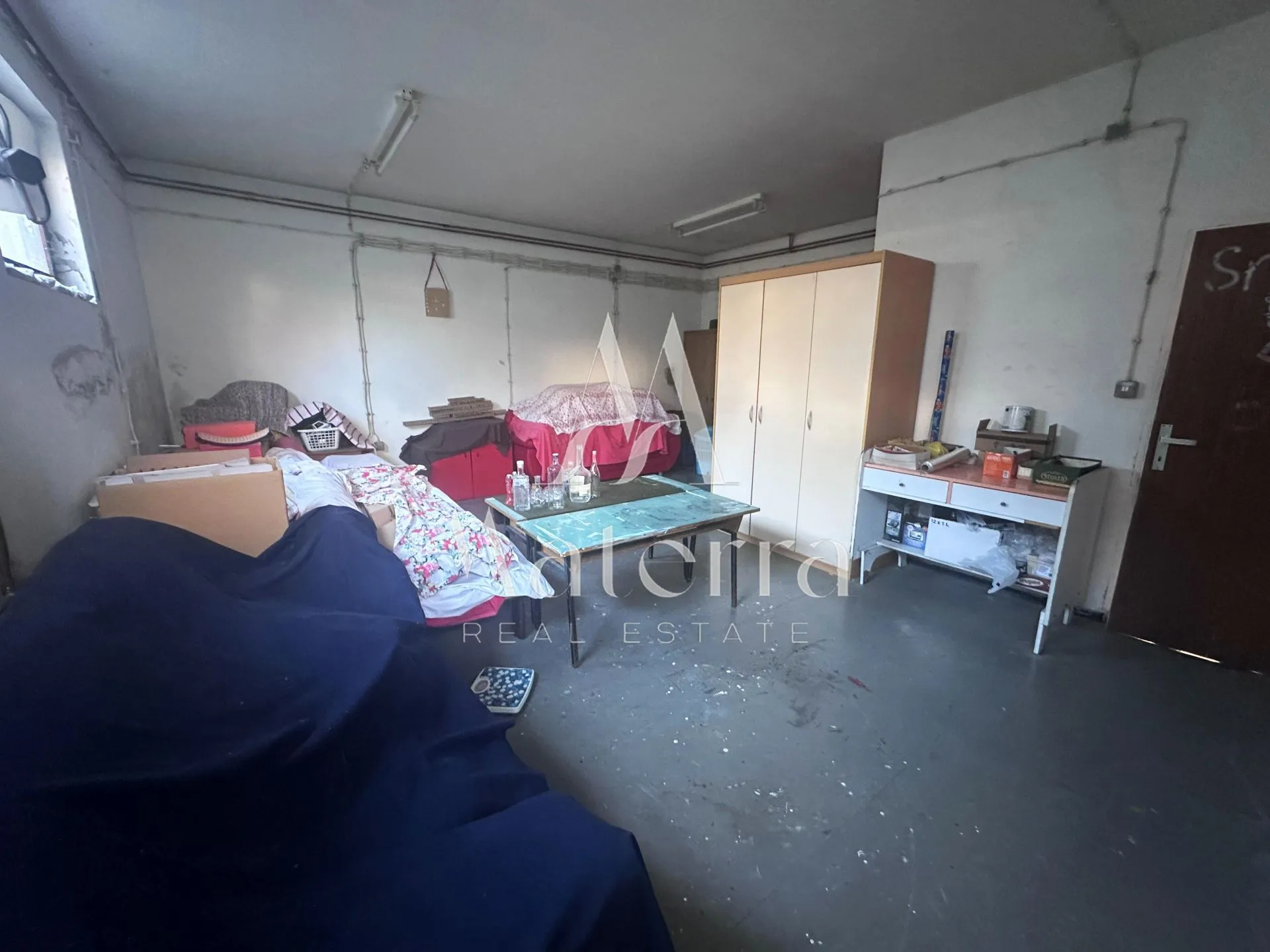 brodarica – kuća 250 m od mora, površina = 454 m² - slika 32