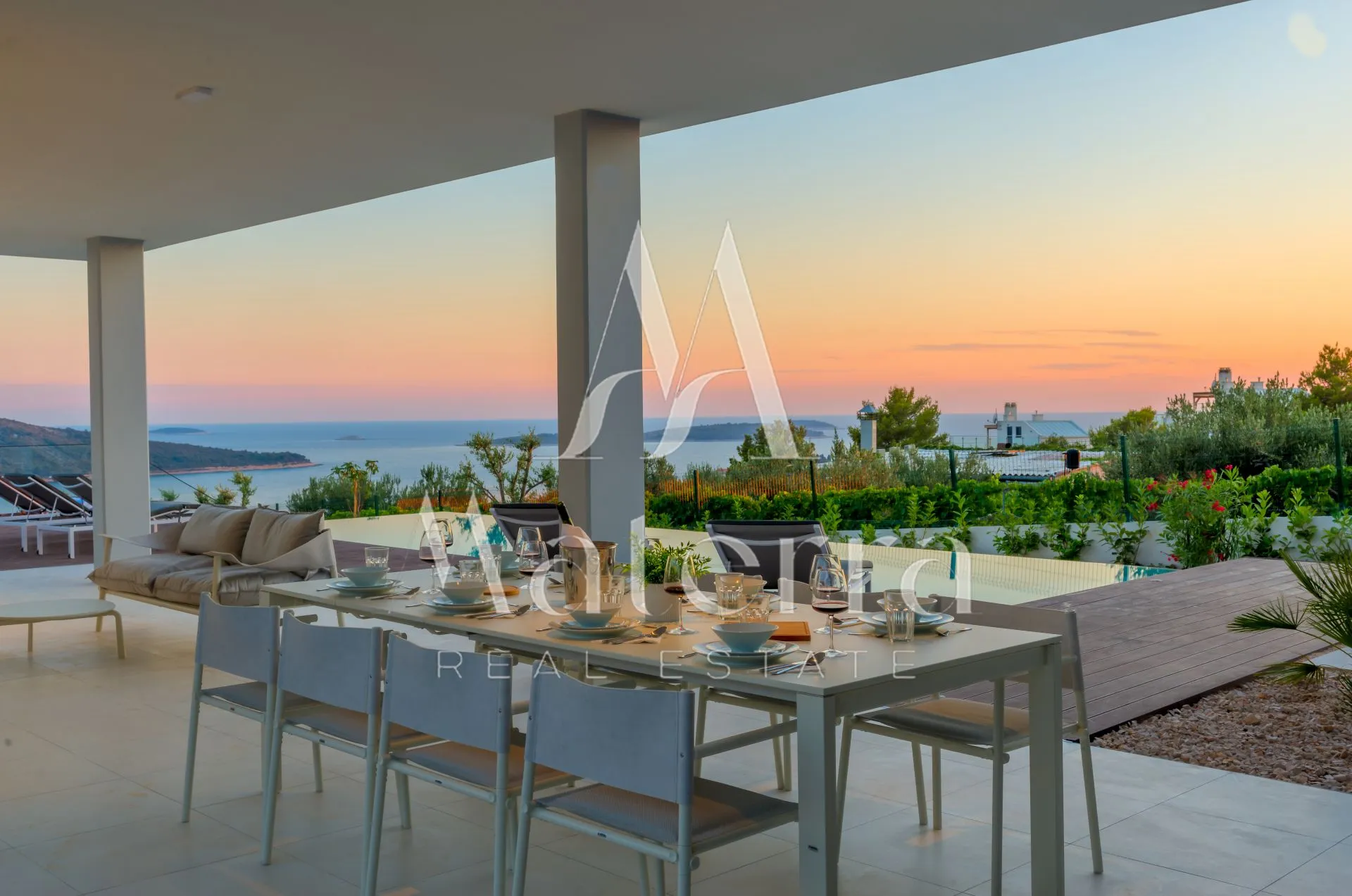 primošten - vila sa bazenom - slika 3
