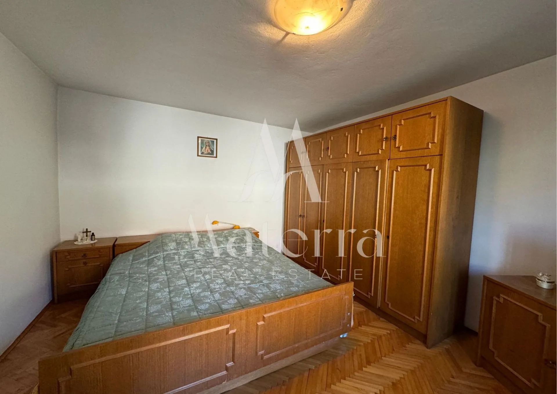rijetkost, šibenik/centar, kuća sa 3 stana, parking, pogled na more - slika 27