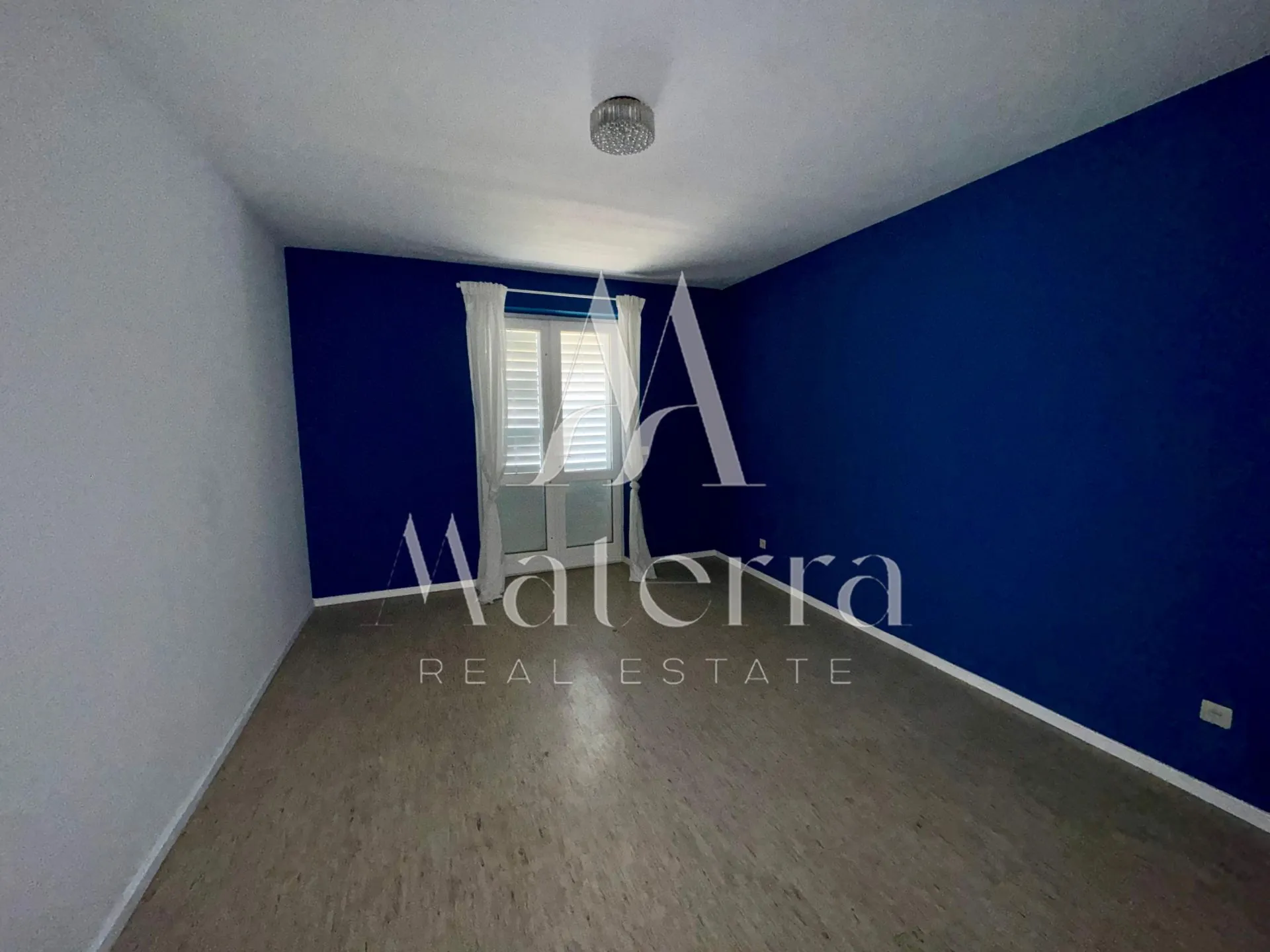 podsolarsko - višestambena kuća p=405 m², parcela=1649 m² - slika 25