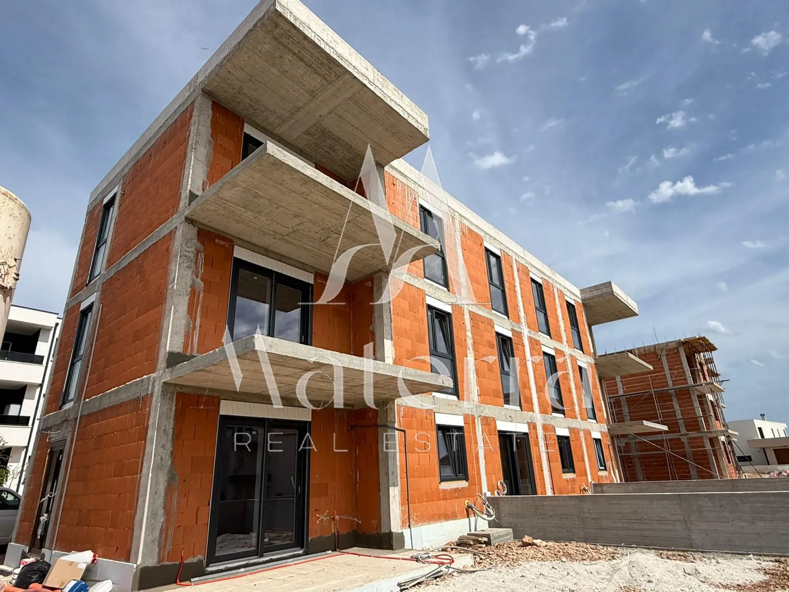 brodarica - novogradnja, dvosobni stan, s5 p = 79 m2 - slika 2