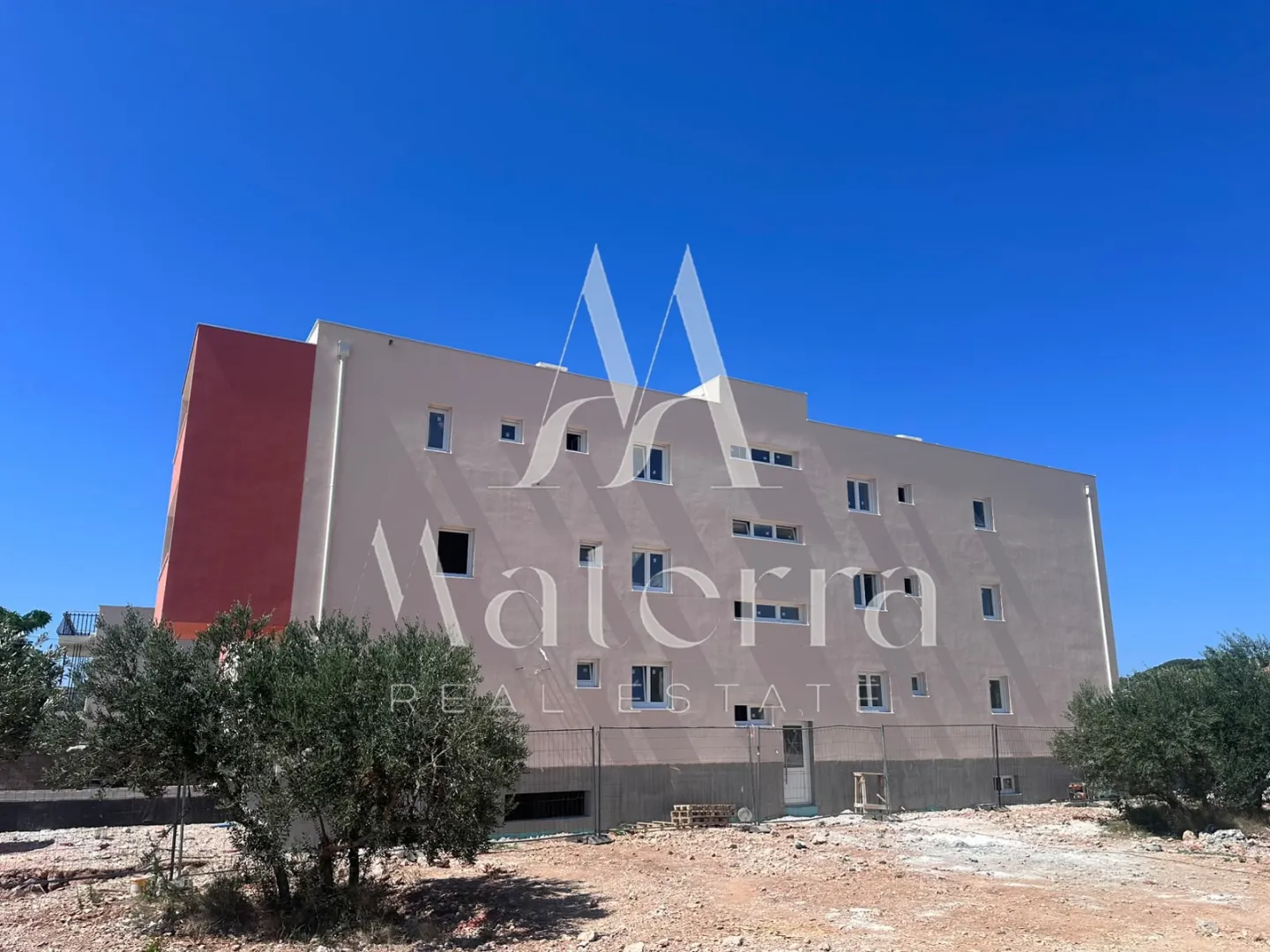 vodice - novogradnja, stanovi od 41,20 do 104.20 m2 - slika 2