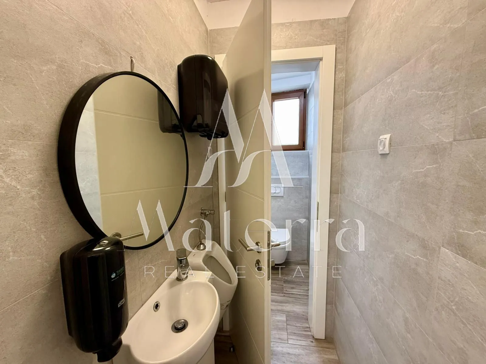 tisno - jednosoban stan, prvi red do mora, p = 49 m2 - slika 12
