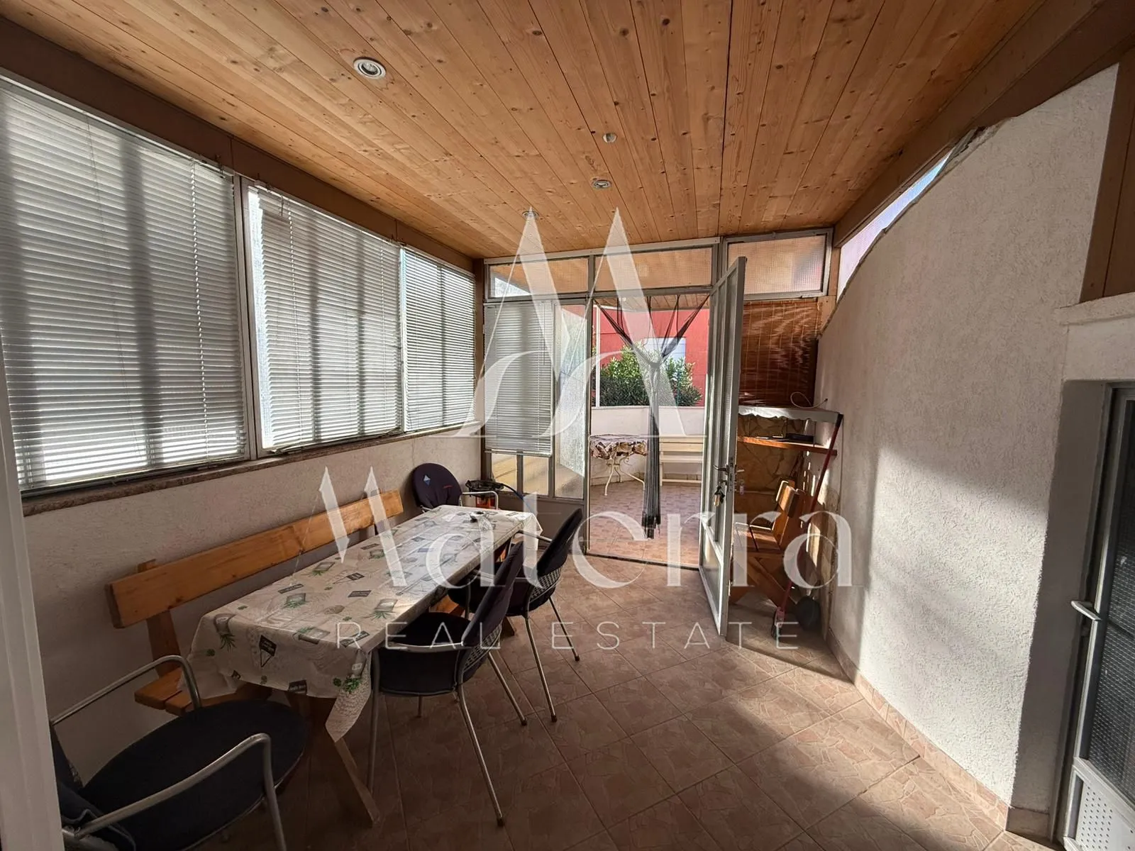 vodice - dva stana u prizemlju p = 106.92 m2 - slika 7