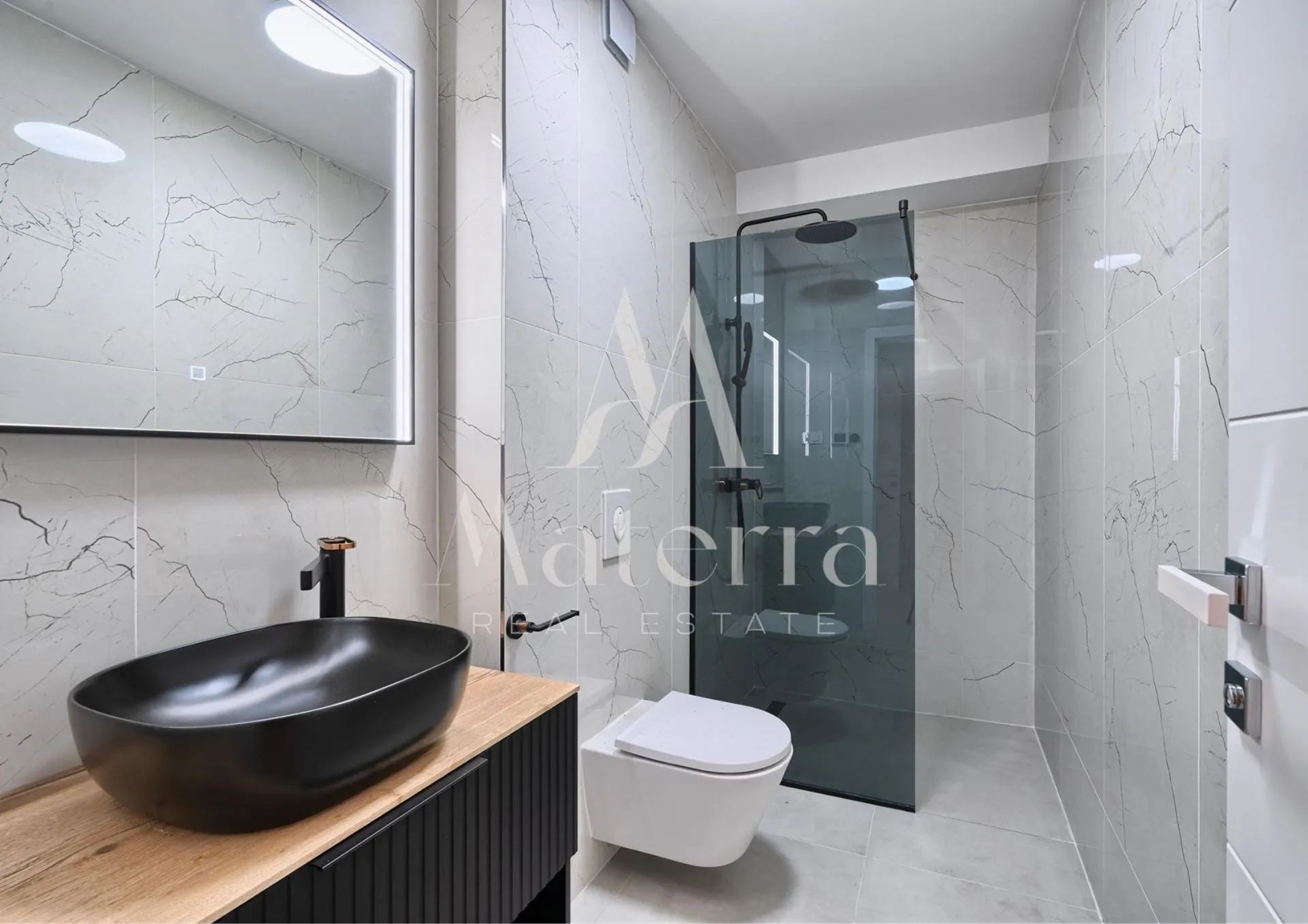 ražanj/prvi red do mora – vila s bazenom - slika 20