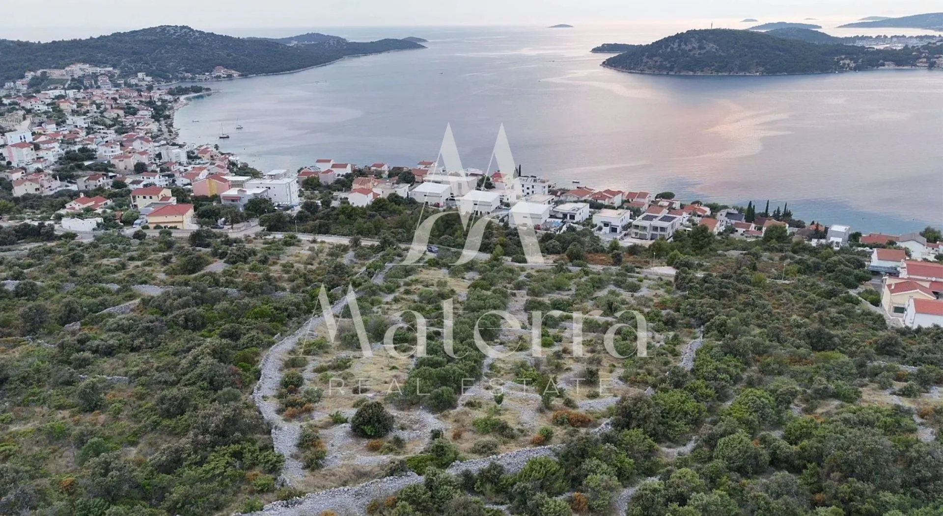 građevinsko zemljište sa pogledom na more, p=8262m2 - slika 2