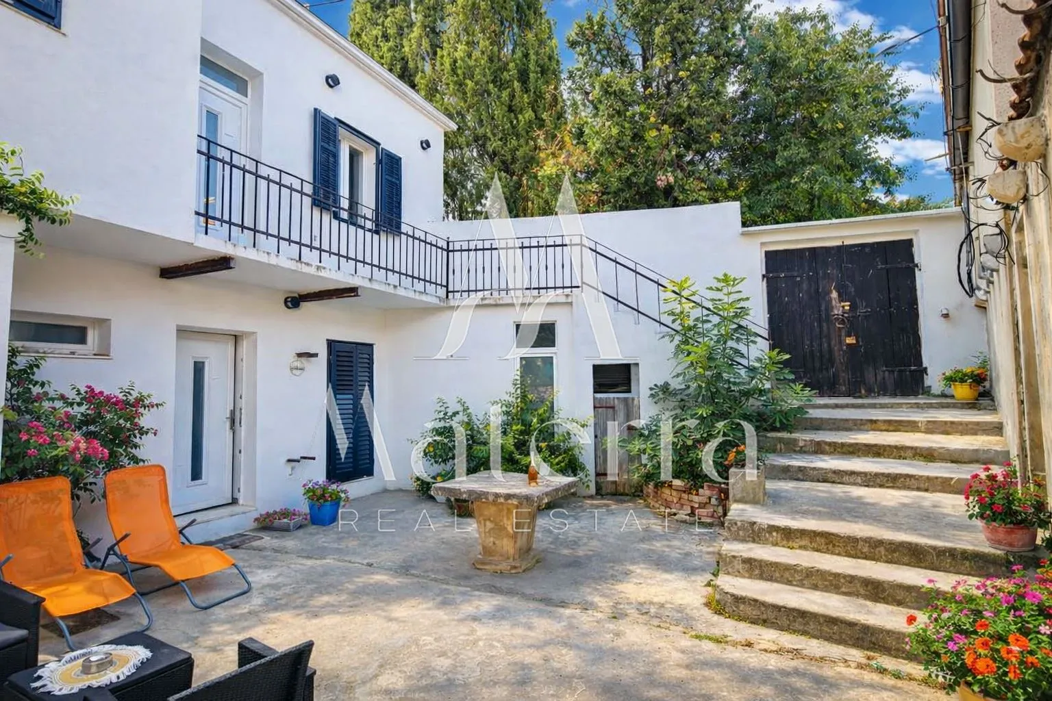 šibenik- renovirana kuća p=62 m² - slika 2