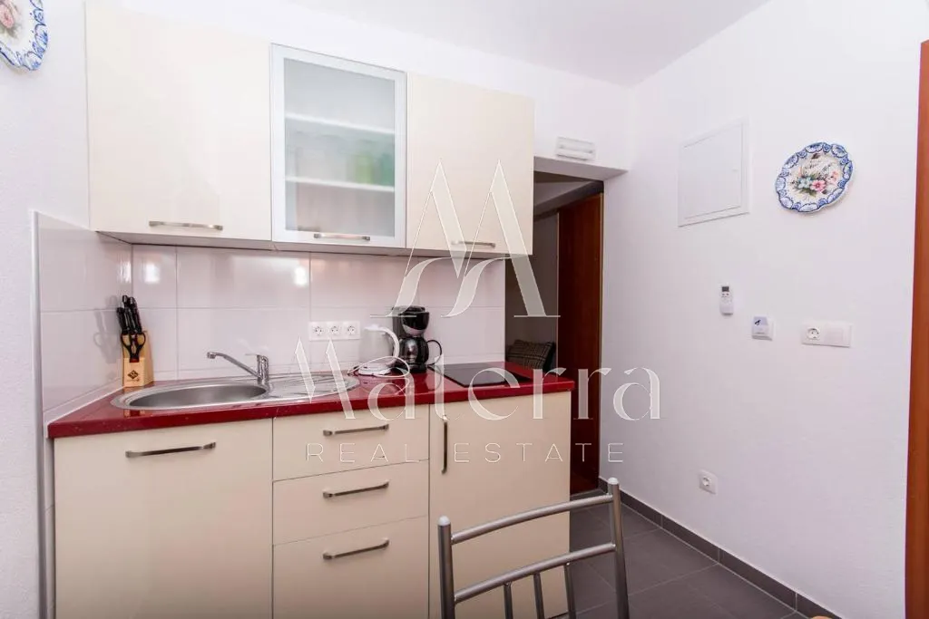 okrug gornji - apartmanska kuća - slika 33
