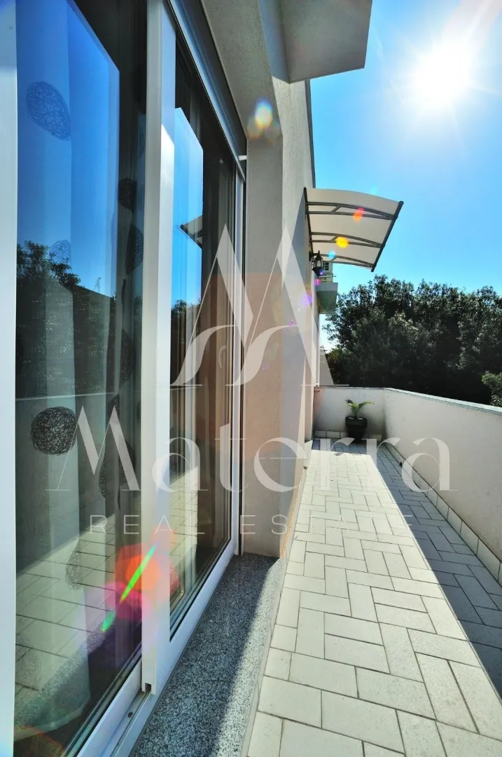 split/centar, penthouse sa krovnom terasom, dugoročno - slika 8