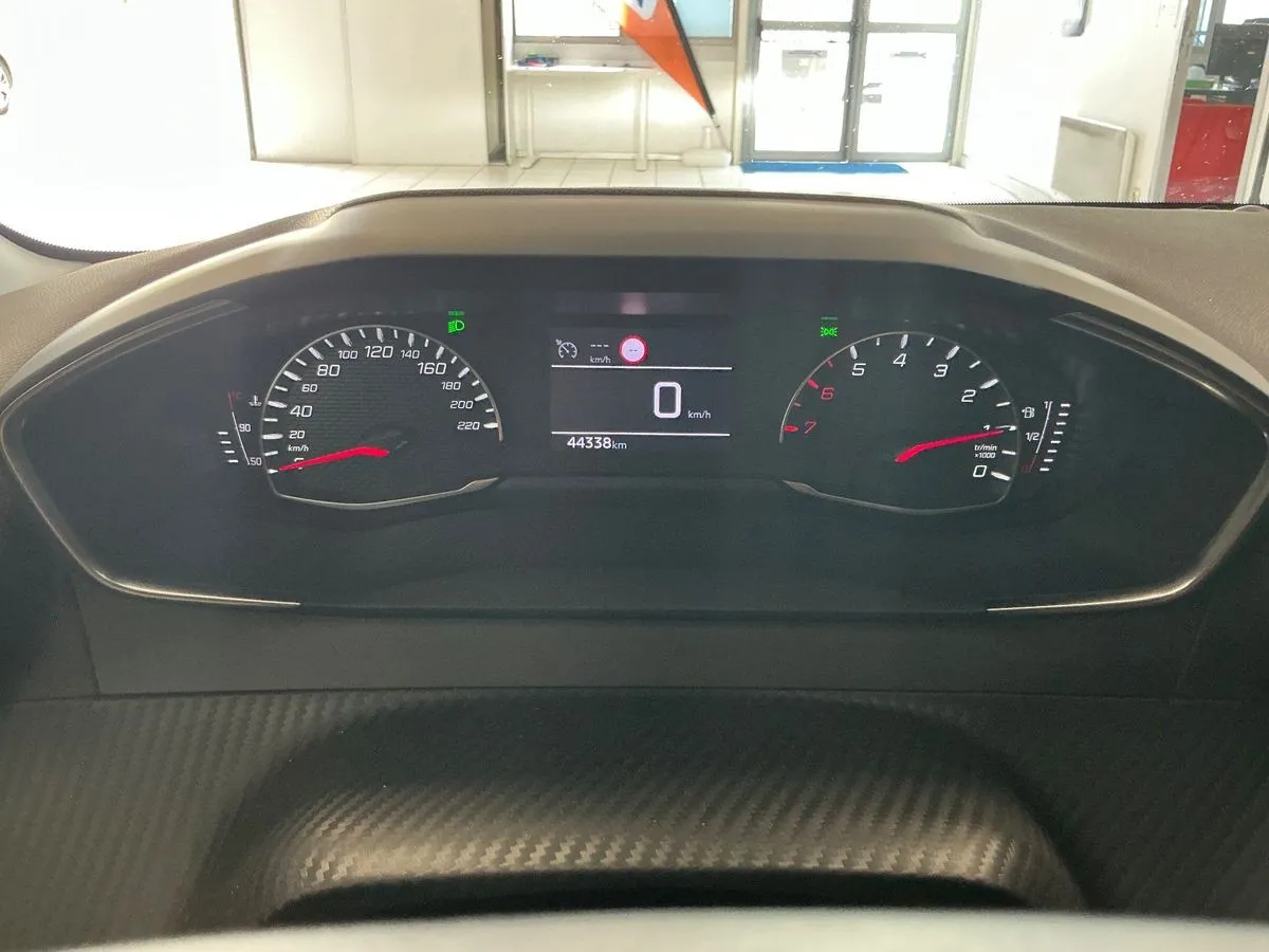 peugeot 208, 1,2 puretech, style, ekstra stanje, u dolasku - slika 17
