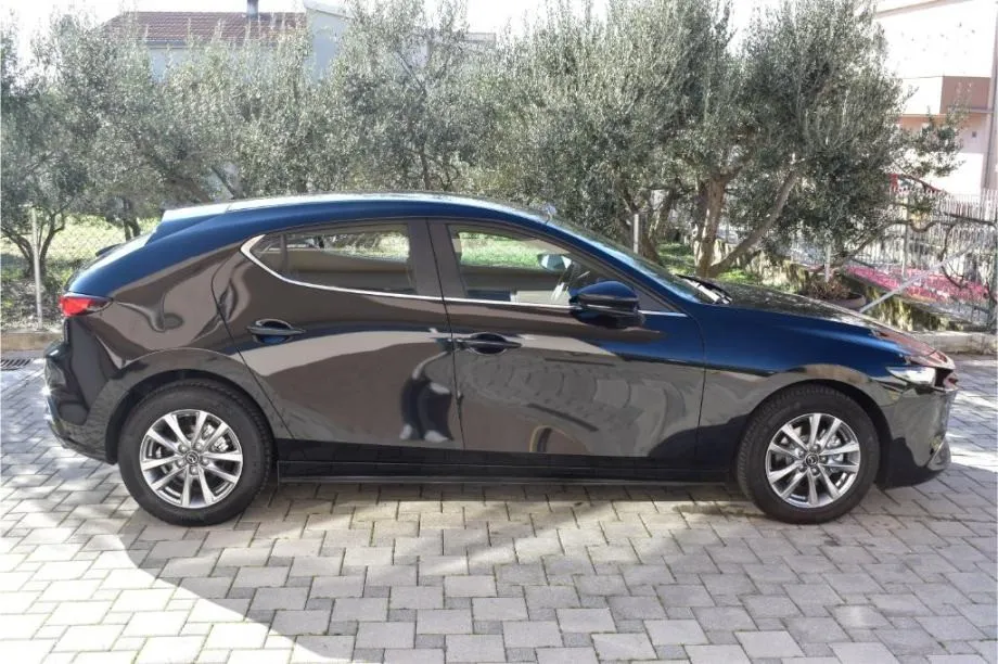 mazda 3 2.0 e-skyactiv g prime-line -kamera,dab,head-up display - slika 5