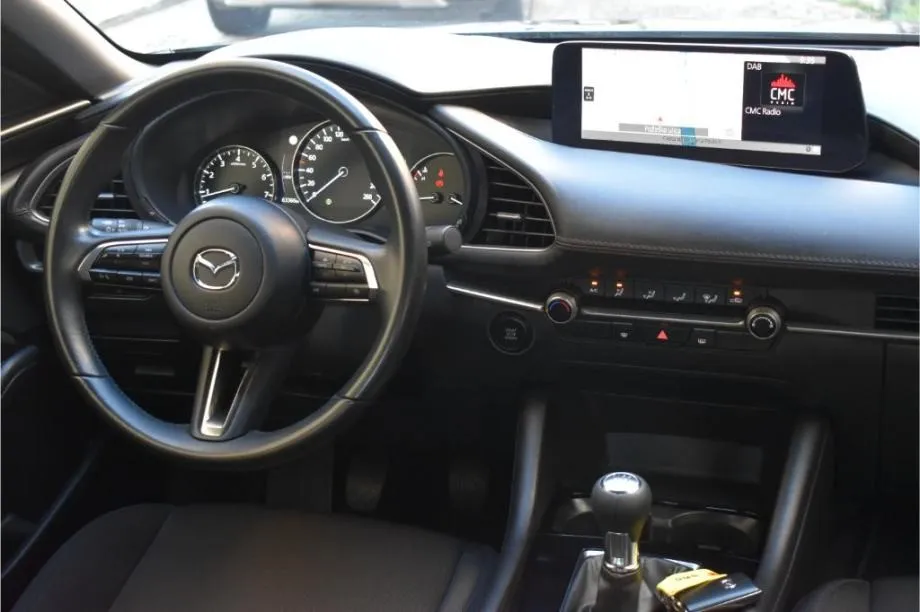 mazda 3 2.0 e-skyactiv g prime-line -kamera,dab,head-up display - slika 11