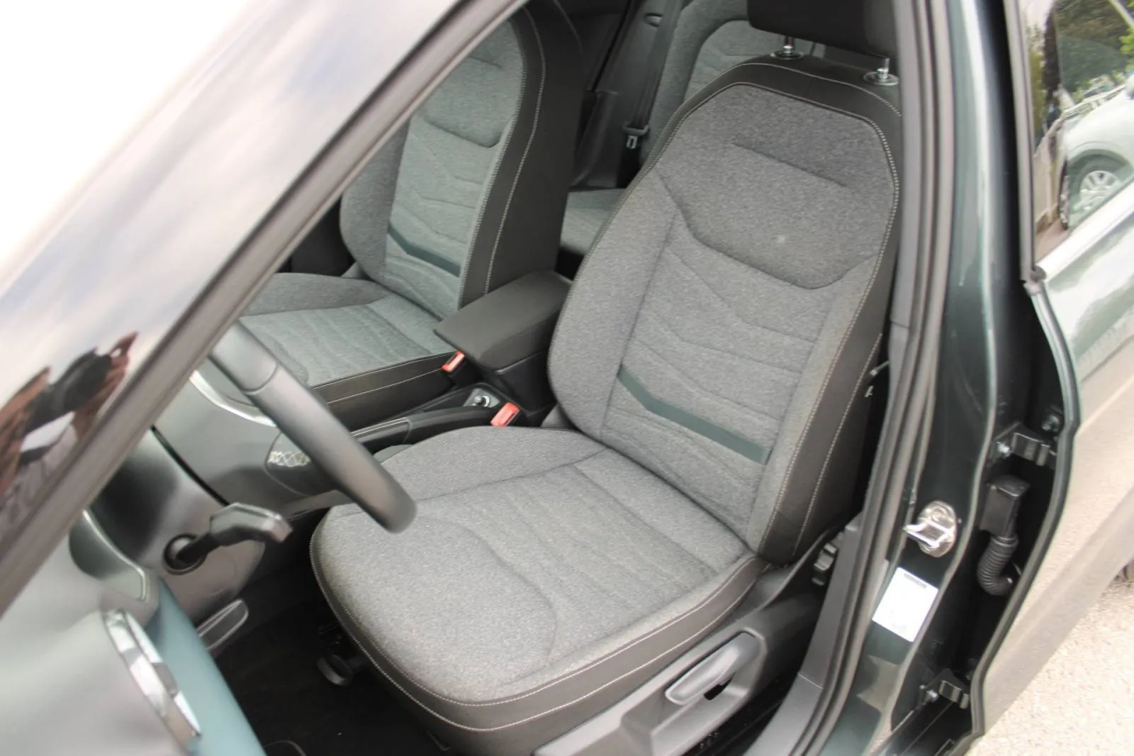 seat arona 1.0 tsi dsg *led, navigacija, kamera* - slika 11