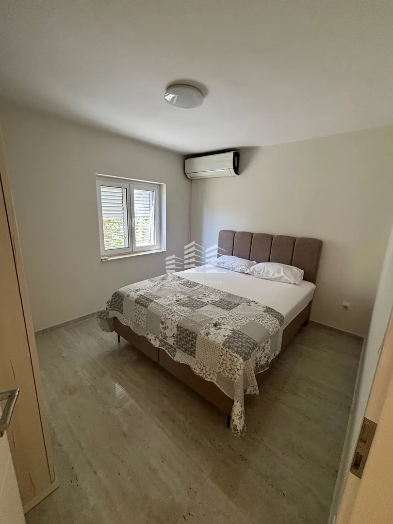 dva etažirana stana u orebiću, pelješac - slika 7