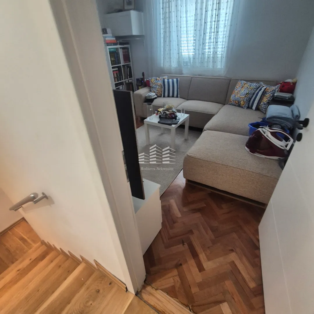 kuća u centru opuzena, parking - slika 18