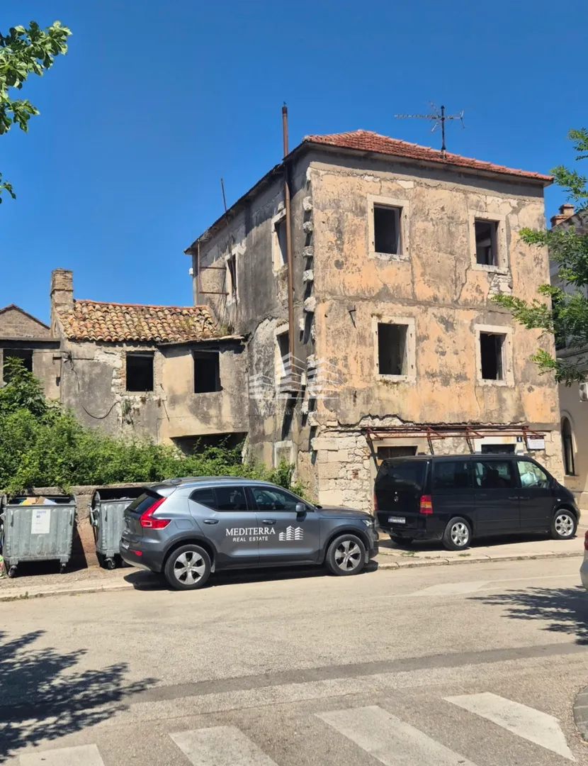 kamena kuća u opuzenu za renovaciju - slika 6