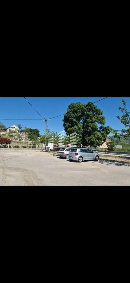 sniženo useljiva kuća na prodaju, staševica, 204m2, okućnica 350m2 - slika 10