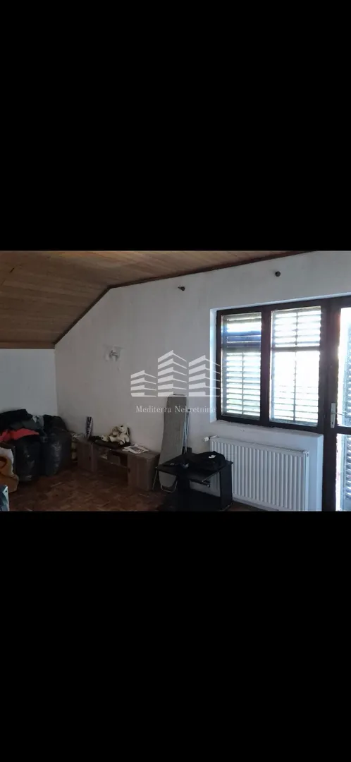 sniženo useljiva kuća na prodaju, staševica, 204m2, okućnica 350m2 - slika 40