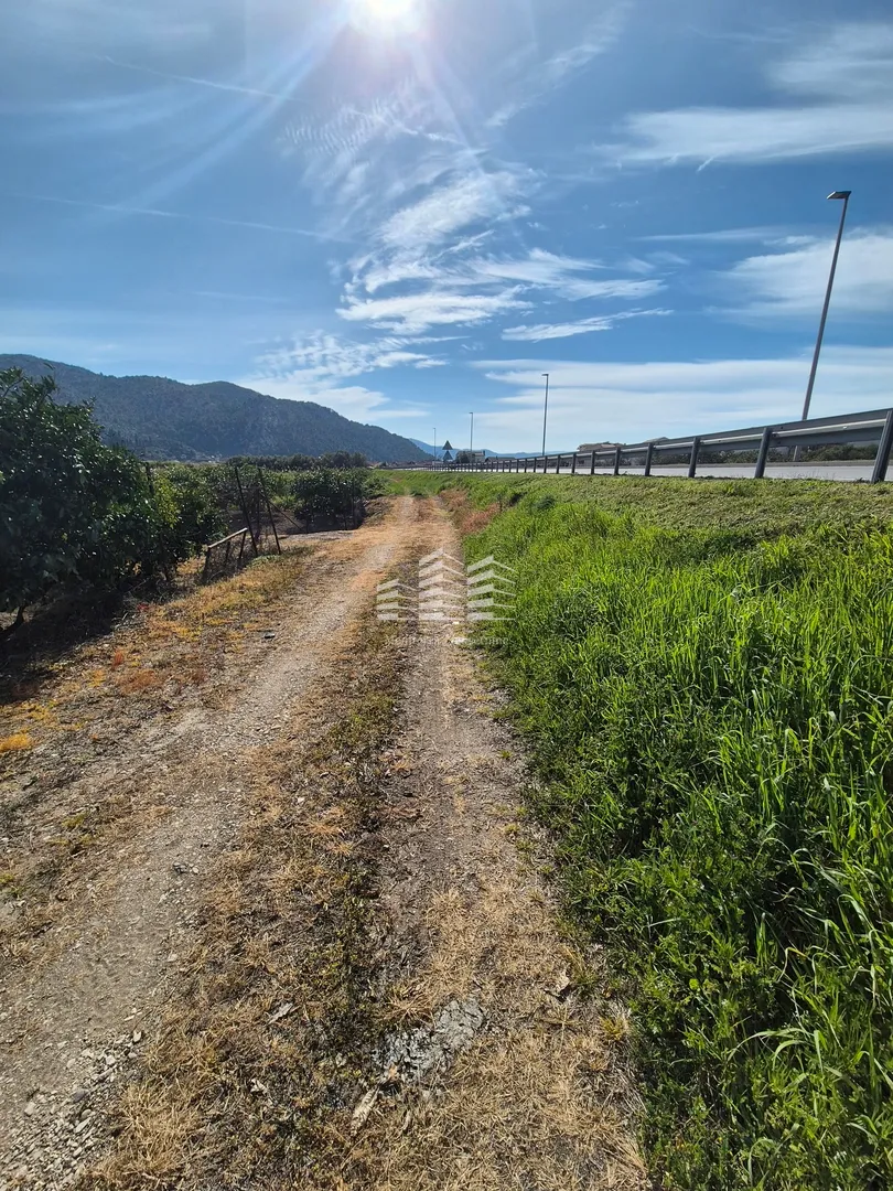 građevinsko zemljište u opuzenu, 720m2 - slika 2