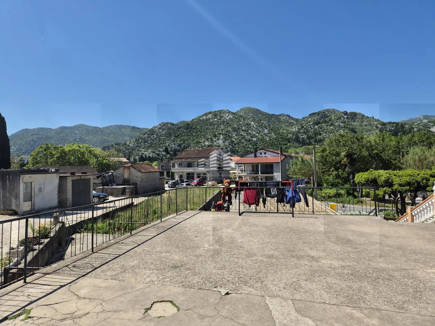 kuća za renoviranje površine 146m2, 450m2 okućnice, staševica - slika 17