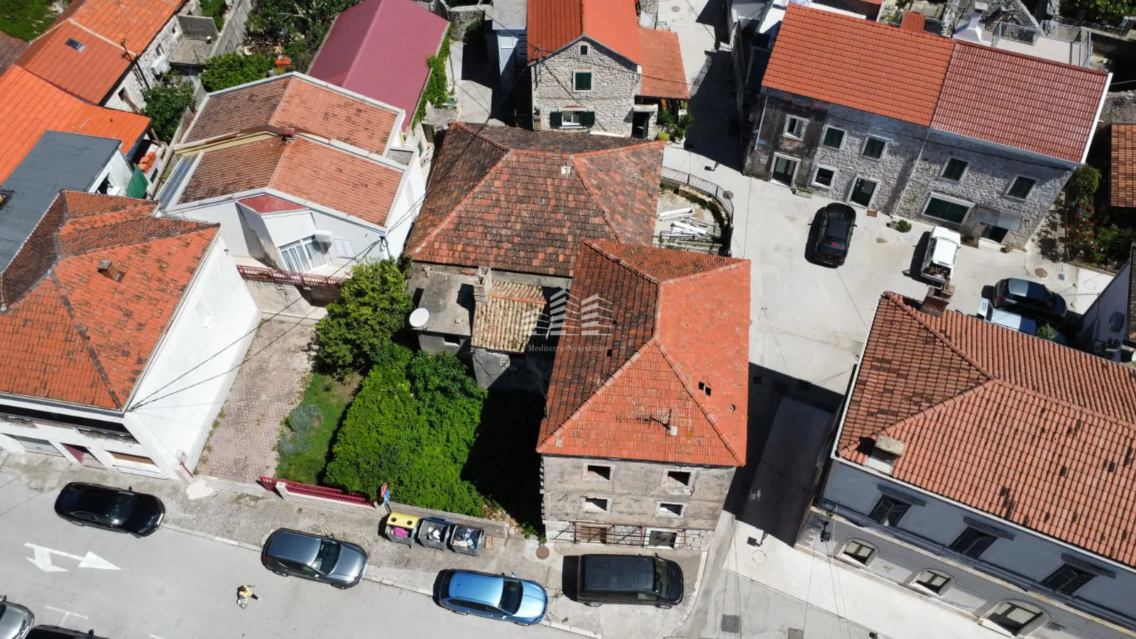 kamena kuća u opuzenu za renovaciju - slika 9
