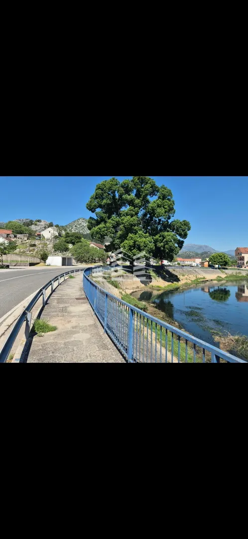 sniženo useljiva kuća na prodaju, staševica, 204m2, okućnica 350m2 - slika 8