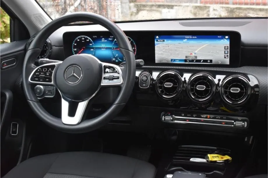 mercedes a klasa limuzina 180d automatik,panorama, widescreen -style - slika 11