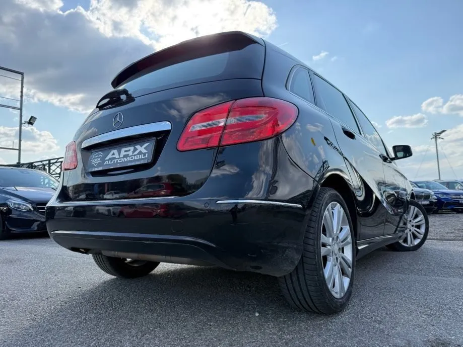 mercedes b180cdi automatik °nije uvoz°prvi vlasnik°reg:12/2026° - slika 20