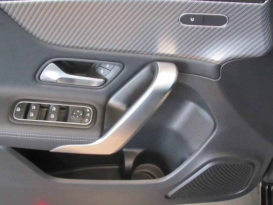 mercedes-benz a 180 d progressive - slika 17