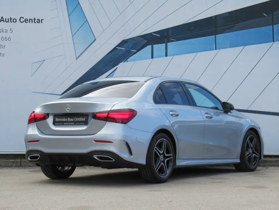 mercedes-benz a 220 d amg limuzina/night/panorama/multibeam/distronic - slika 6