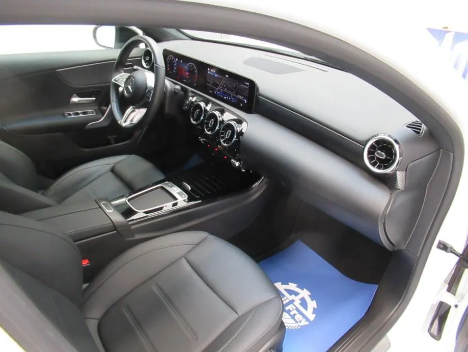 mercedes-benz a-klasa 180 progressive / night paket / 18'' - slika 9