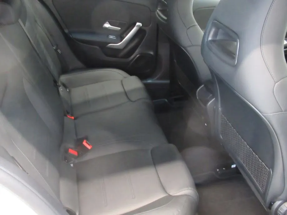 mercedes-benz a-klasa 180 progressive / night paket / 18'' - slika 12