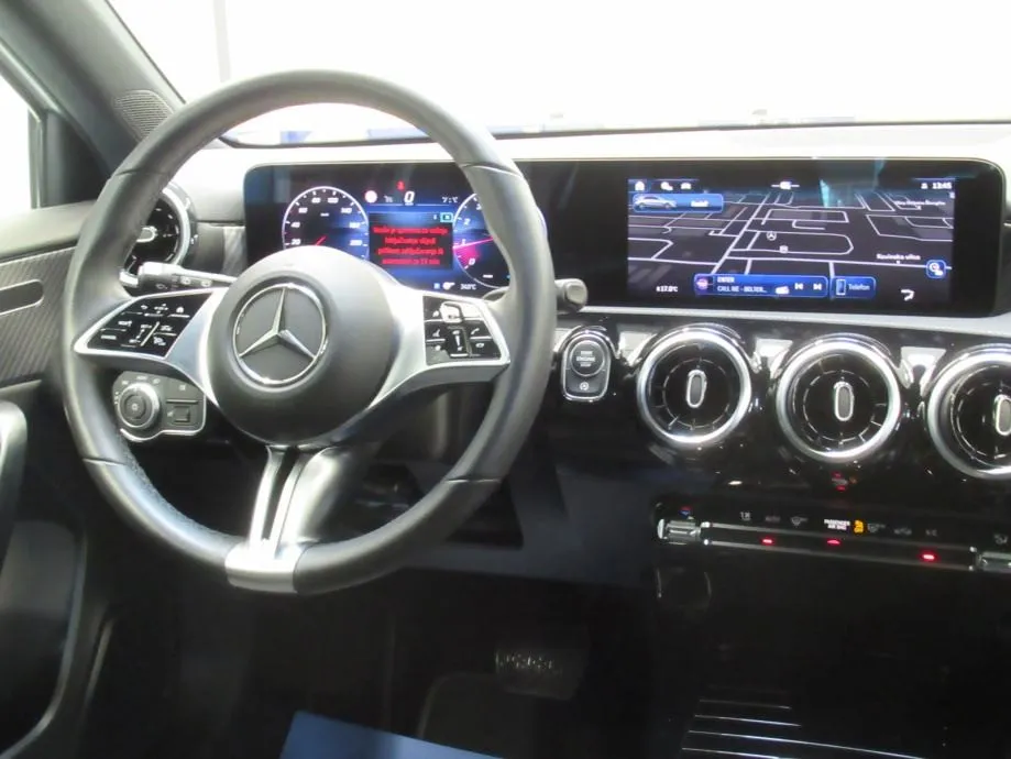 mercedes-benz a-klasa 180 progressive / night paket / 18'' - slika 13