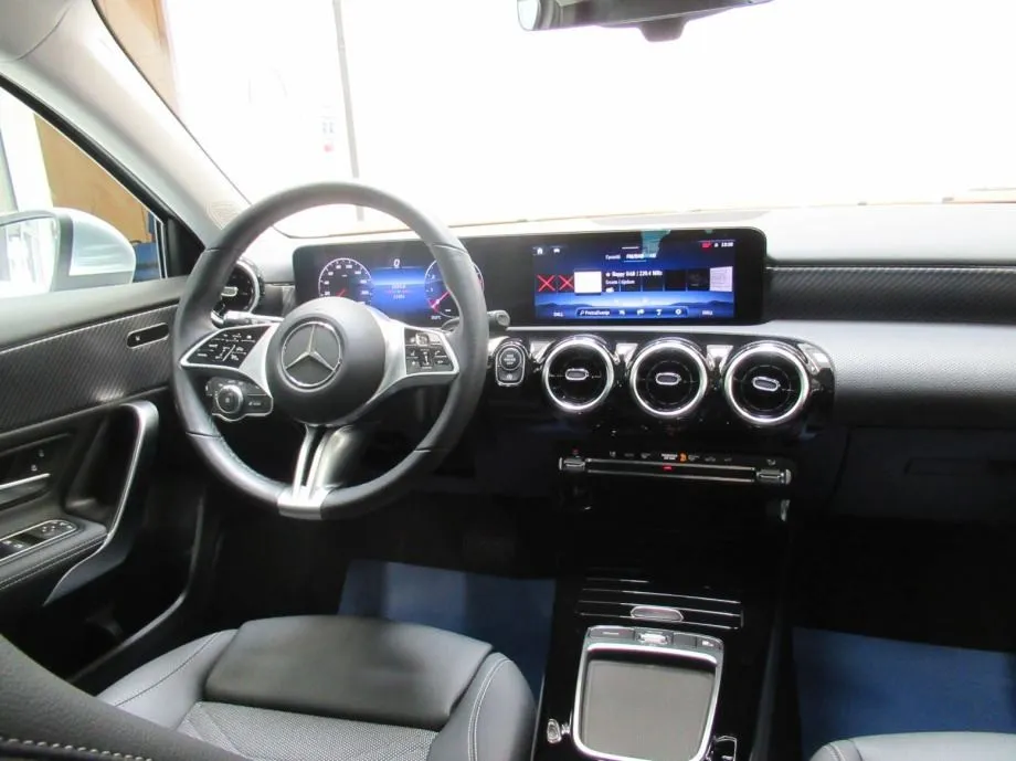 mercedes-benz a-klasa 180 progressive - slika 4