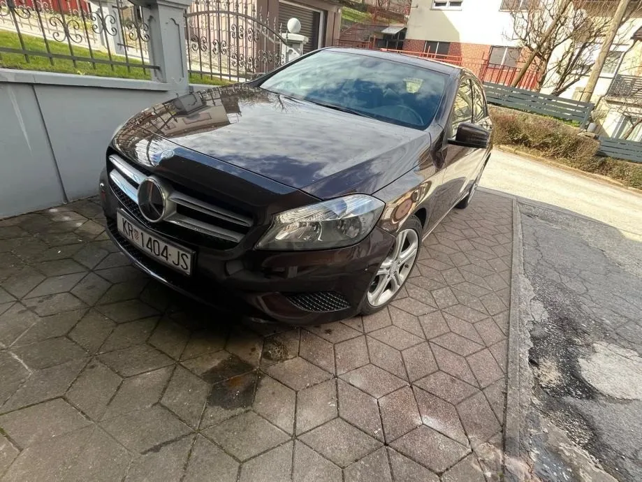 mercedes-benz a-klasa 200 cdi,136ks,hr auto,1vl,servisna - slika 2