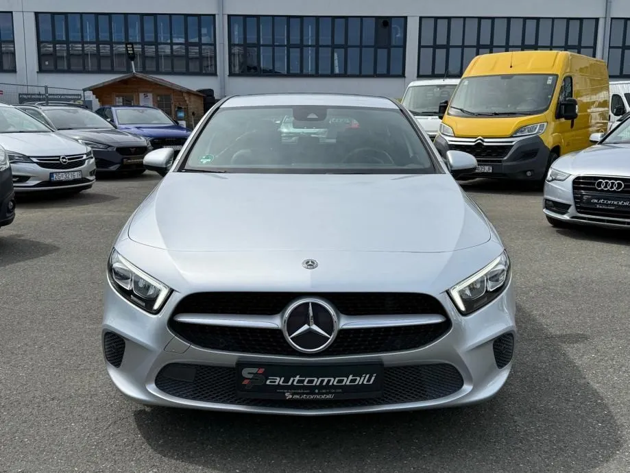 mercedes-benz | a180d | automatik | servisna | virtual cockpit | - slika 9