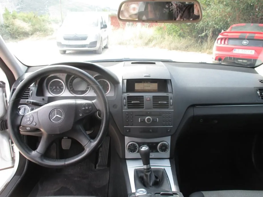 mercedes-benz c-klasa 220 cdi - slika 10
