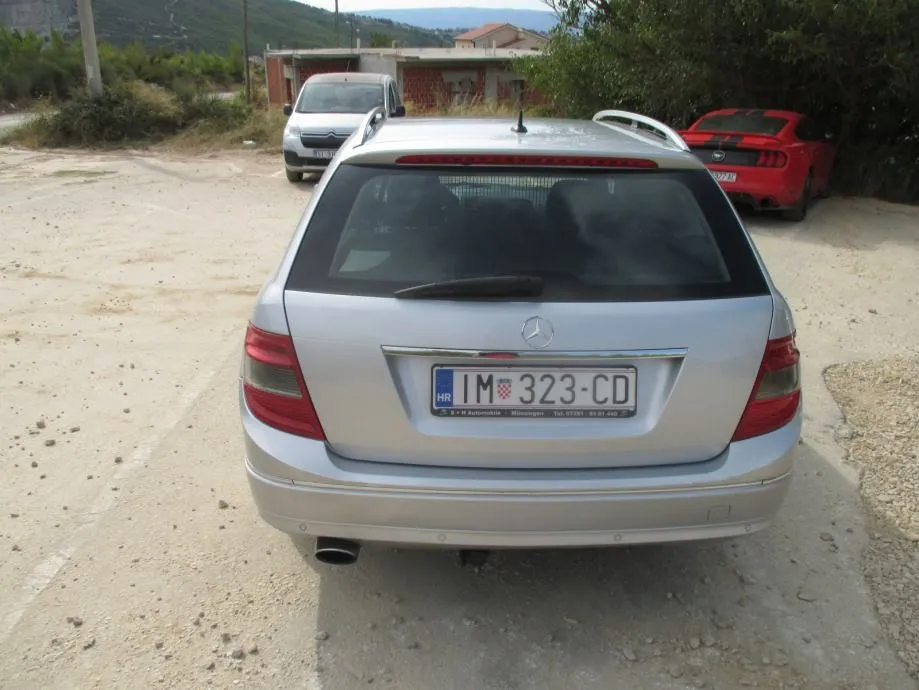 mercedes-benz c-klasa 220 cdi - slika 13