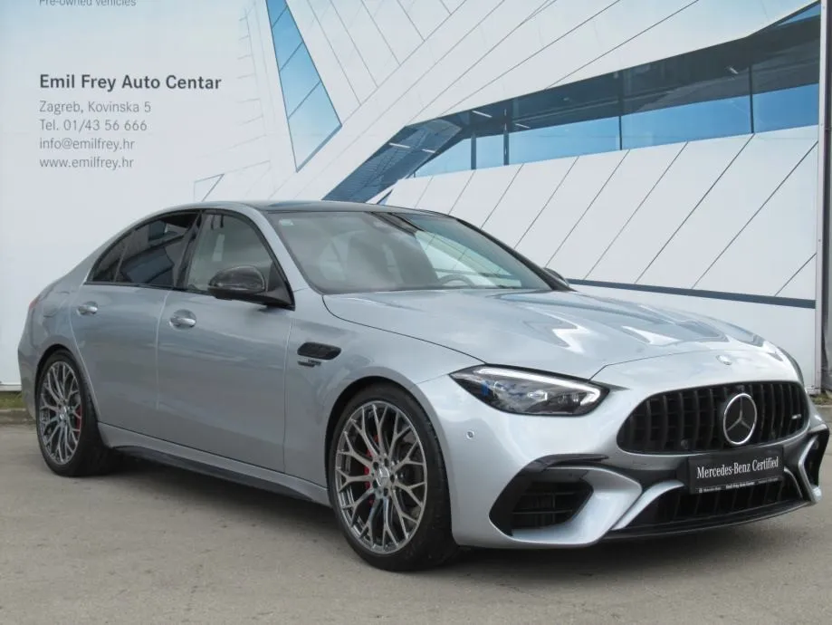 c-klasa mercedes-amg c 63 s e performance - slika 16