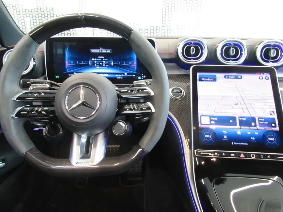 c-klasa mercedes-amg c 63 s e performance - slika 10