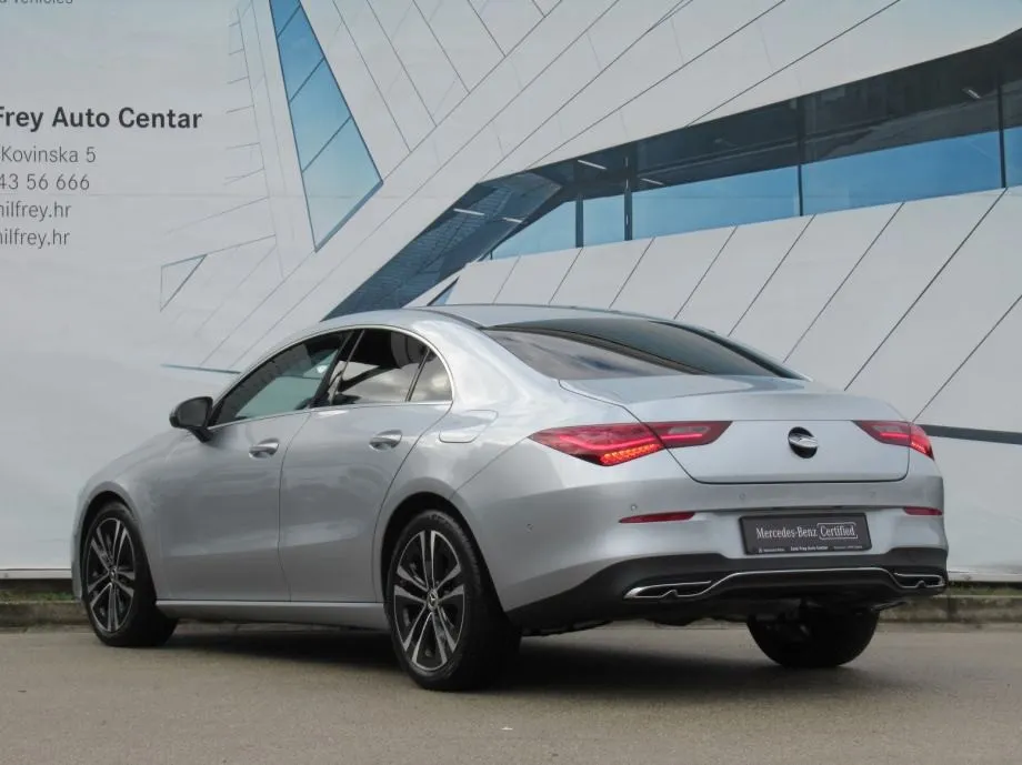 mercedes-benz cla 180 progressive - slika 8