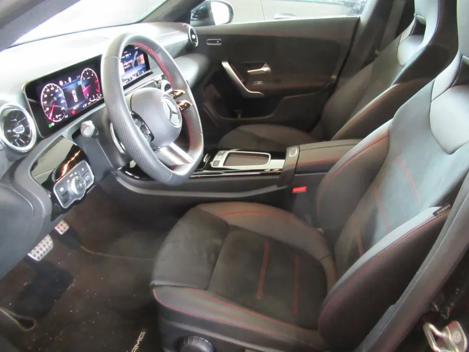 mercedes-benz cla klasa 200 d amg line - slika 15