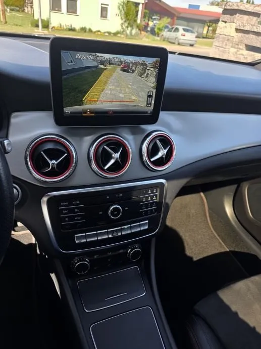 mercedes-benz cla klasa 200 d - slika 2