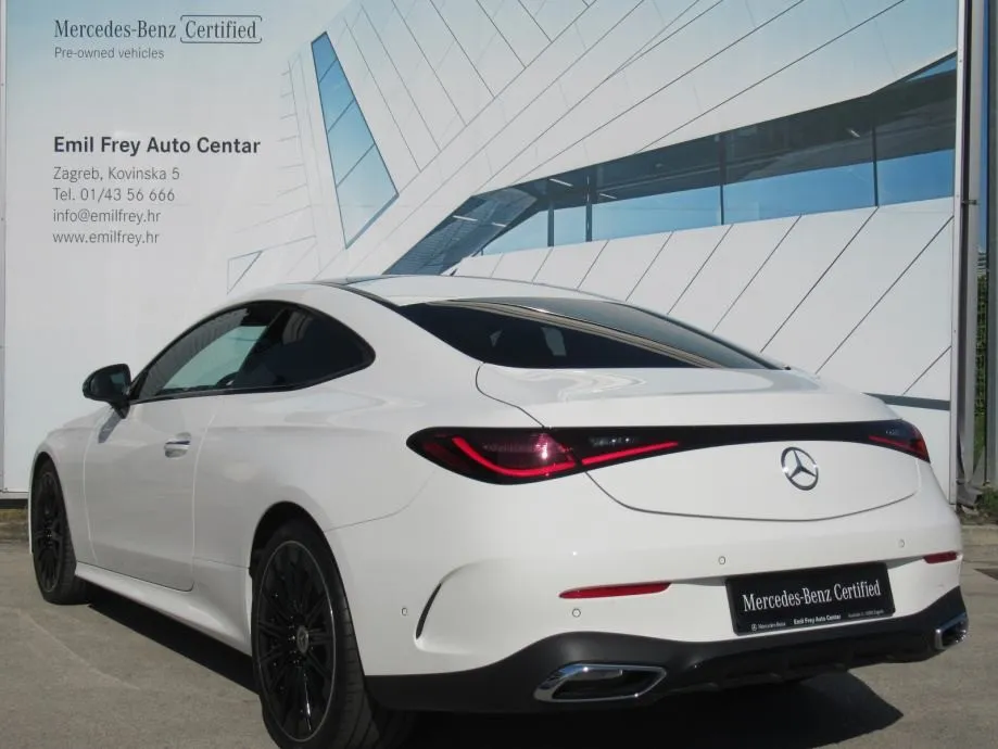 mercedes-benz cle 220 d coupe amg line premium plus - slika 8