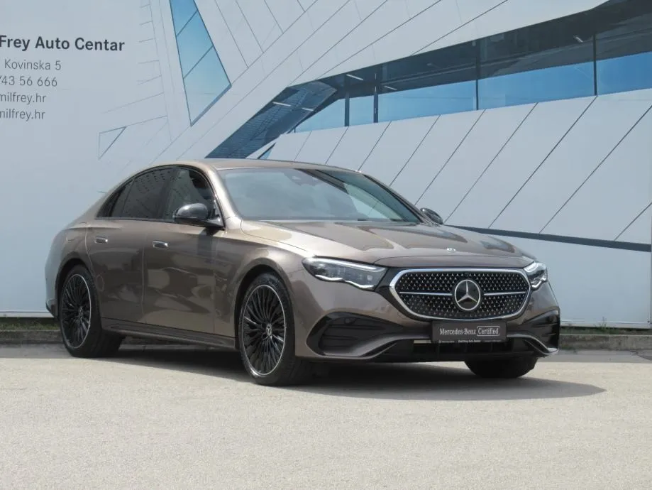 mercedes-benz e 300 e amg line/digital/distronic/memory/night/360°/20" - slika 8