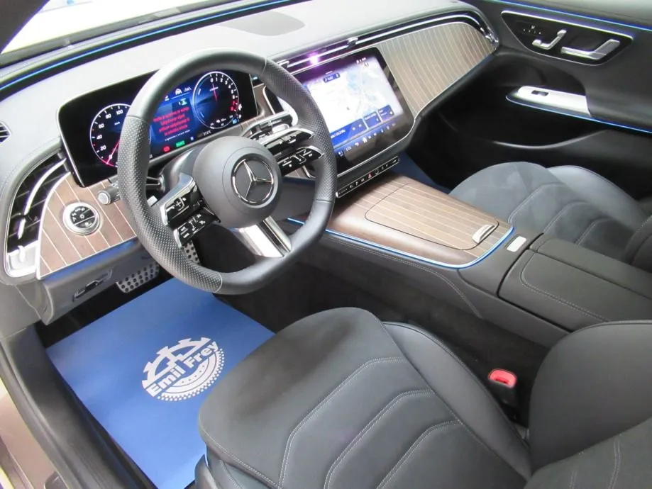 mercedes-benz e 300 e amg line/digital/distronic/memory/night/360°/20" - slika 17